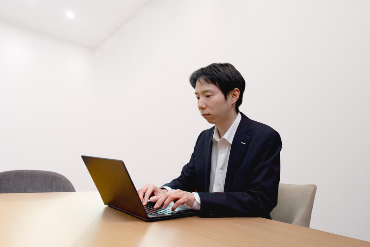 データ分析とAI活用を駆使し、審査領域の最適化により、健全な取引環境の提供を実現する